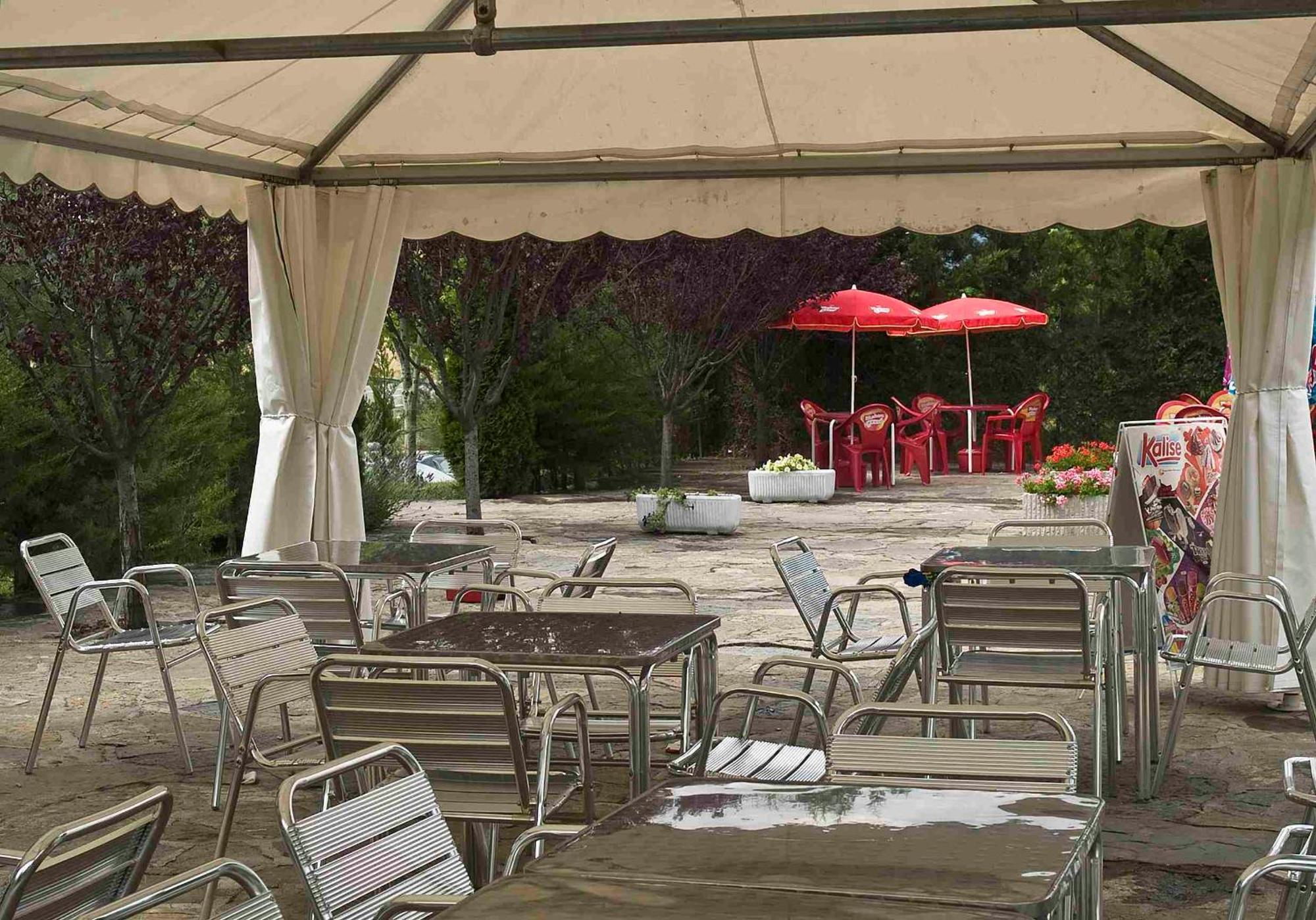 Camping Valle De Tena Sabinanigo Ngoại thất bức ảnh