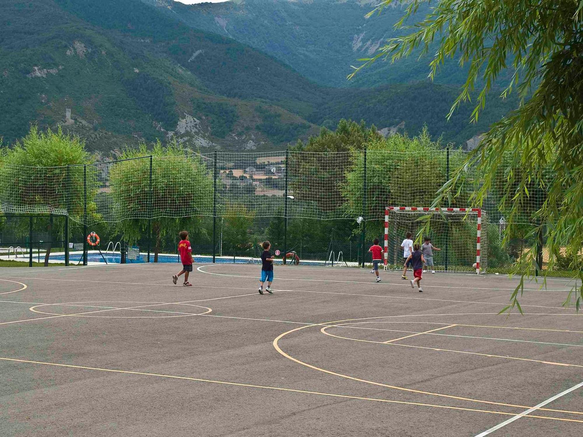 Camping Valle De Tena Sabinanigo Ngoại thất bức ảnh